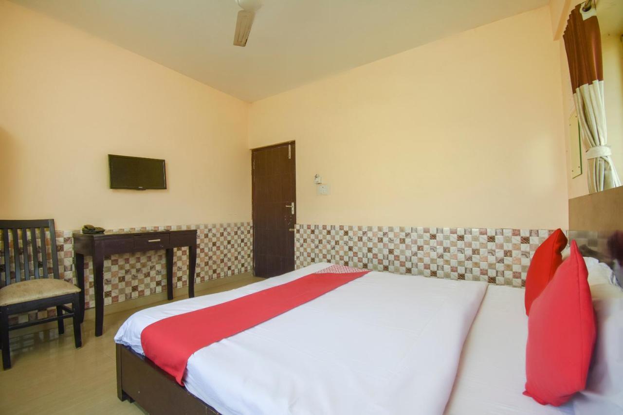 Hotel Oyo Flagship 72260 Seema International Gauripur Exterior foto